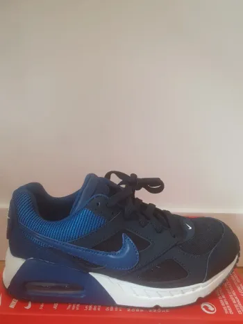 Nike Air Max  (36.5)