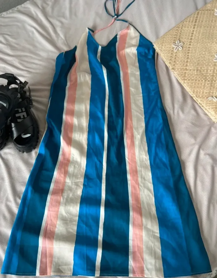 Robe effet, satinée H&M taille L bicolore - photo numéro 2