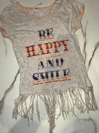 T-shirt gris à franges – 12/13 ans – Très bon état