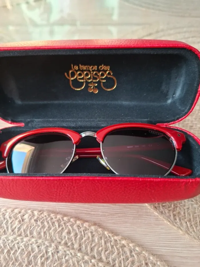Lunettes de soleil Le Temps des Cerises – Rouge & étui rigide - photo numéro 3