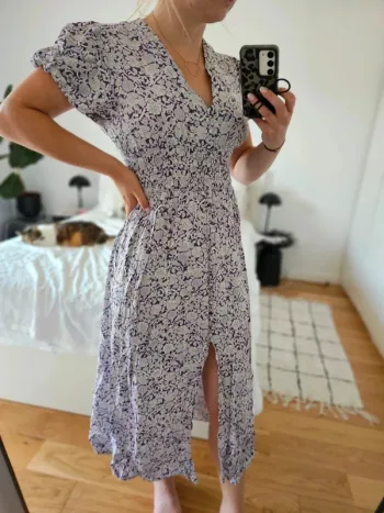 Robe longue fleurie violette et blanche Goa taille 38 / M
