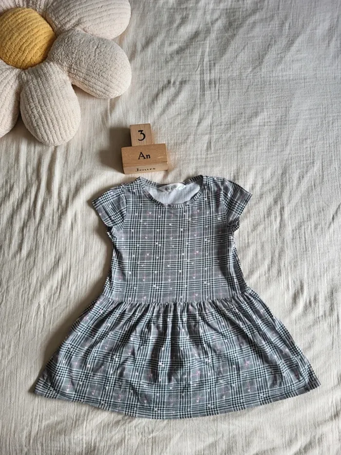 Jolie robe pour la rentrée motif pied de poule