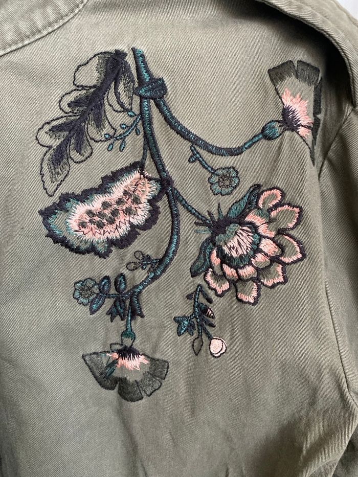 Veste kaki avec broderies T38 - photo numéro 2