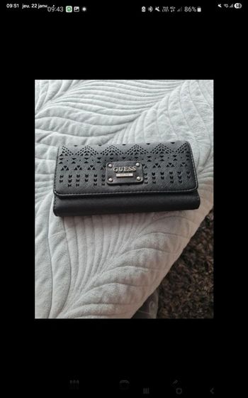 Porte feuille femme guess 