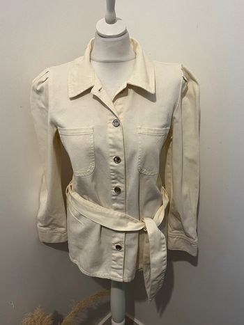 Veste écrue ceinturée only S comme neuve