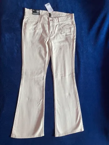 Pantalon en twill modèle flare low waist T46 =EU44
