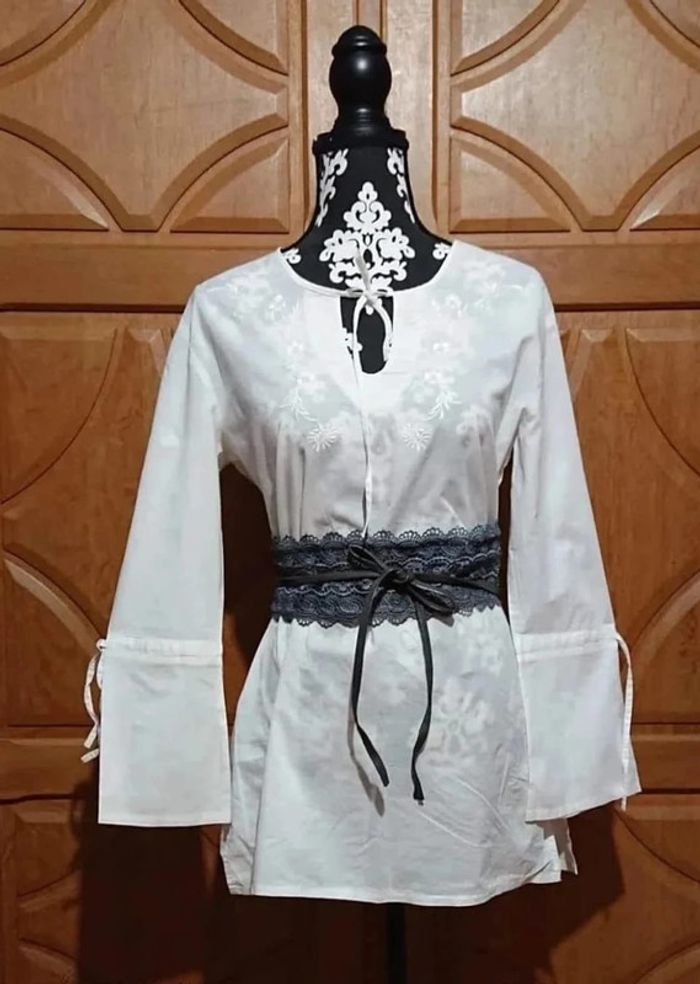 Tunique blanche casual bohème à broderie de fleurs taille 38 Support 100% coton