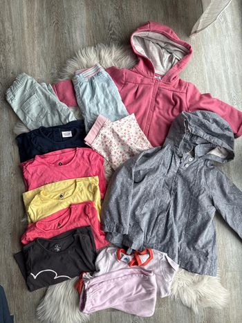 Lot de vêtements fille 18 mois