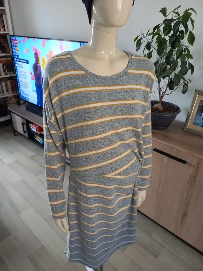 Robe en laine T.46 - photo numéro 3