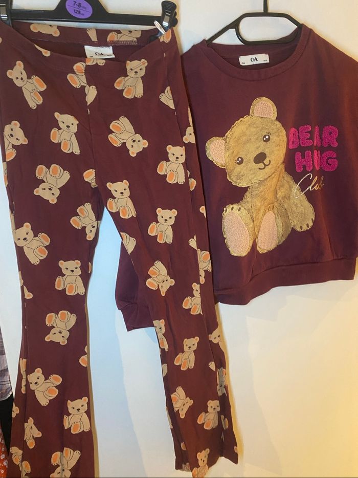 Ensemble C&a fille 8 ans très bon état