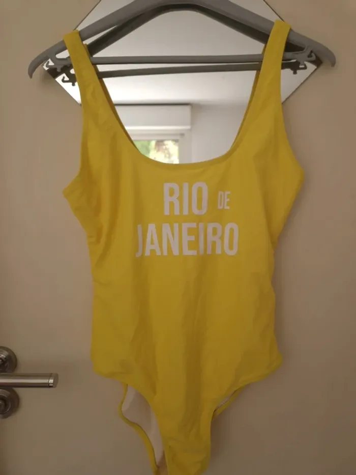 Maillot de bain jaune avec écriture taille M - photo numéro 3