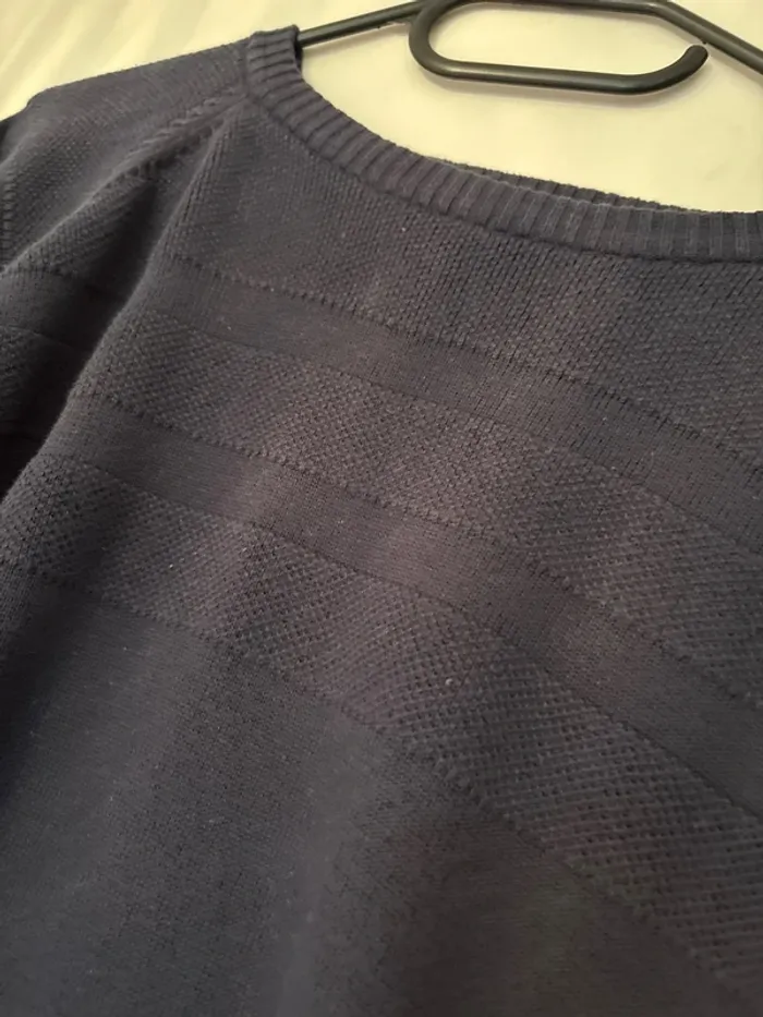 Pull bleu - photo numéro 2