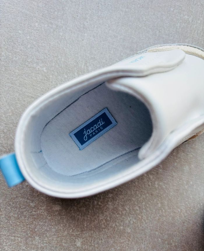 Magnifiques baskets en cuir souple bébé Jacadi blanches et bleu ciel neuves - photo numéro 3