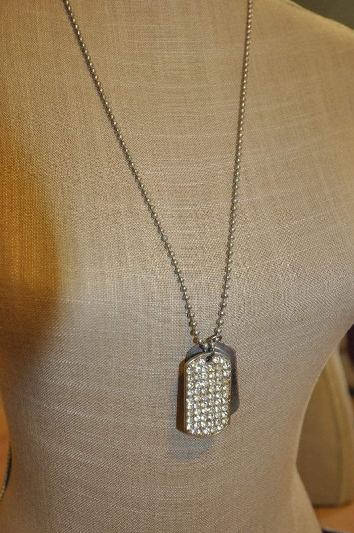 Chaine argentée pendentif avec strass - photo numéro 4