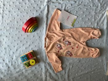 pyjama grenouillère en velours abricot ouverture devant 3 mois 