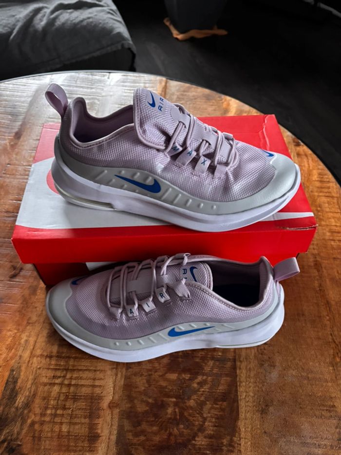 Baskets Air Max. P.38,5 Neuves - photo numéro 2