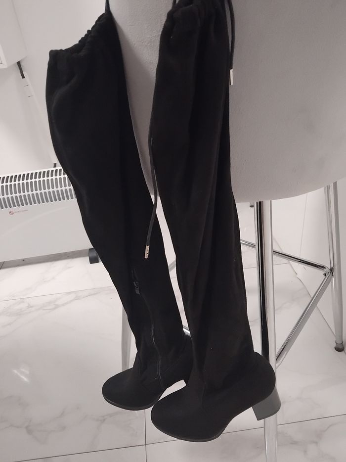 Bottes haute femme pointure  37 38  prix  10euros - photo numéro 2