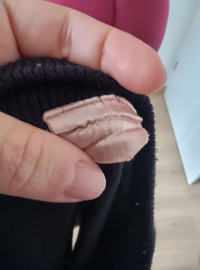 pull noir - taille 42/44 environ - sans marque - photo numéro 4
