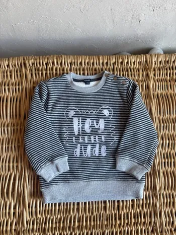 Pull garçon 24mois Kiabi  en très bon état