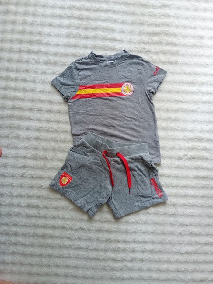 Ensemble garçon 5/6ans 🩶💛