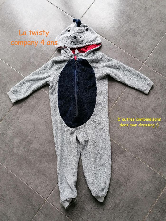Pyjama combinaison 4 ans dinosaure