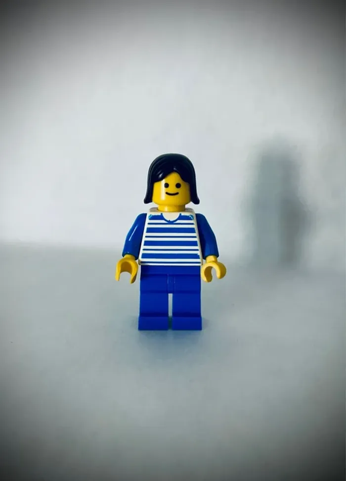 Minifigurine LEGO Hor002 - Horizontal Lines Blue - Très bon état