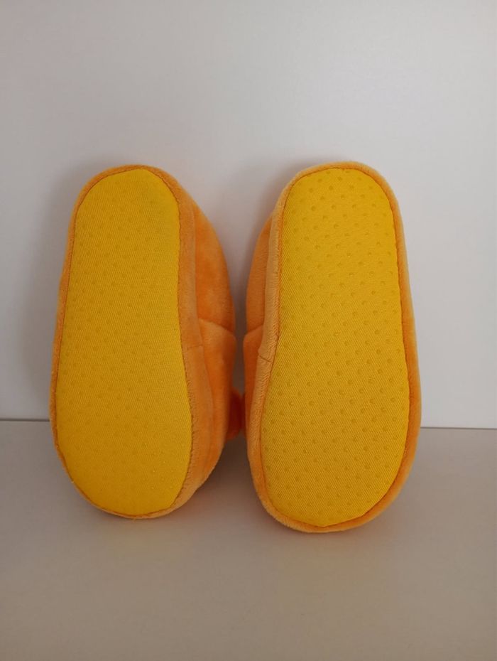 Chaussons Disney taille 23/24 - photo numéro 2