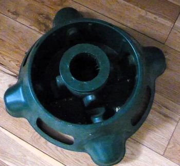 Pied sapin socle support plastique vert TBE equipement maison maintien