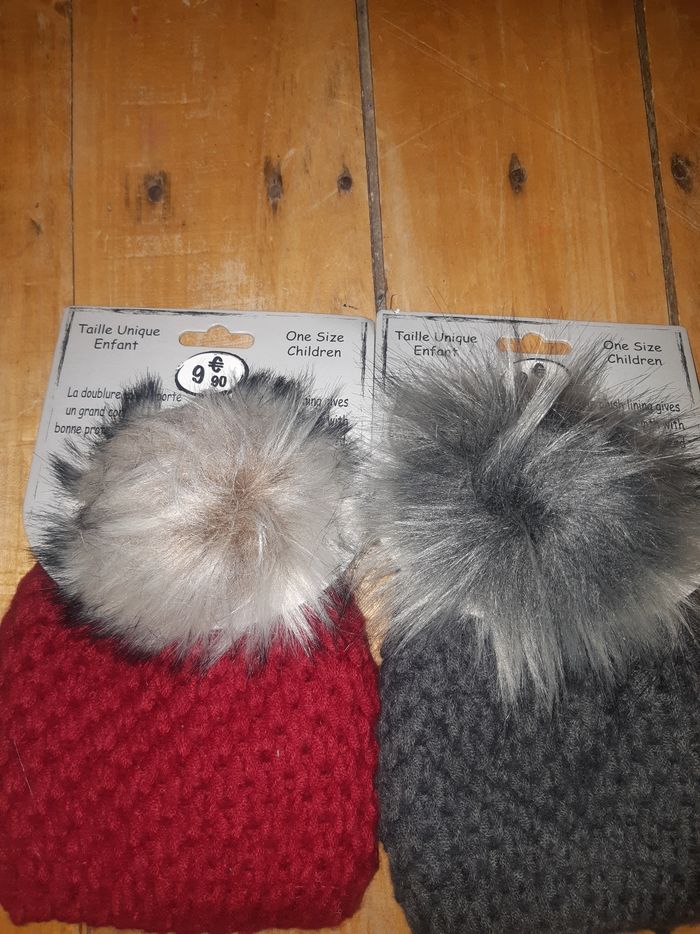 lot de 2 bonnets neuf