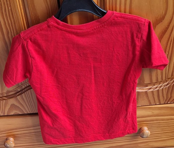 Tee-shirt rouge 2 ans - photo numéro 2