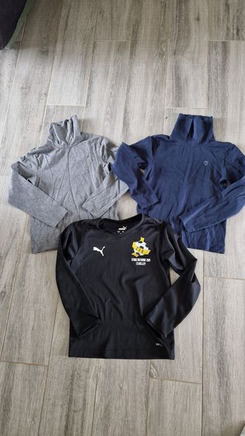 Lot 2 sous pulls et 1 tee shirt manches longues, taille 8 ans
