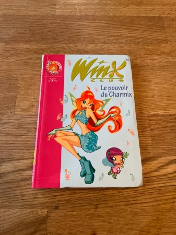 Livre La bibliothèque Rose Winx Club Numéro 15 Le pouvoir du Charmix