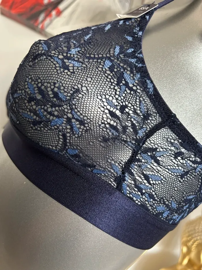 Soutien gorge dentelles marine T85A - photo numéro 3