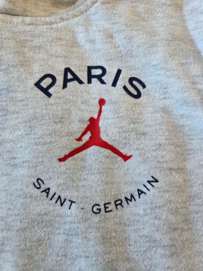 Pull PSG - photo numéro 3