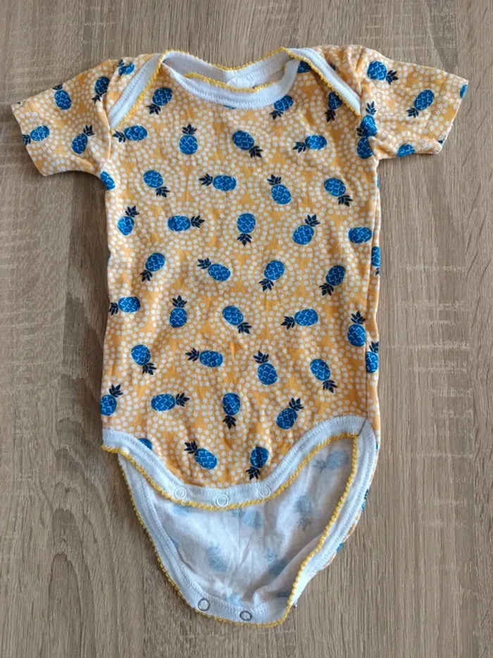 Lot 3 bodies manches courtes blanc bleu jaune ananas bébé 3 mois Absorba - photo numéro 6
