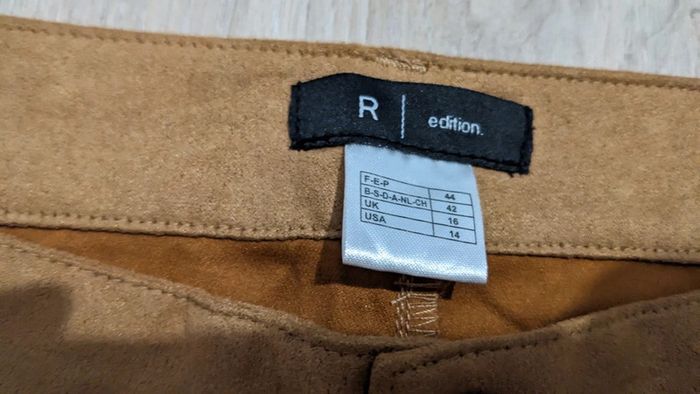 Short en suédine - photo numéro 3