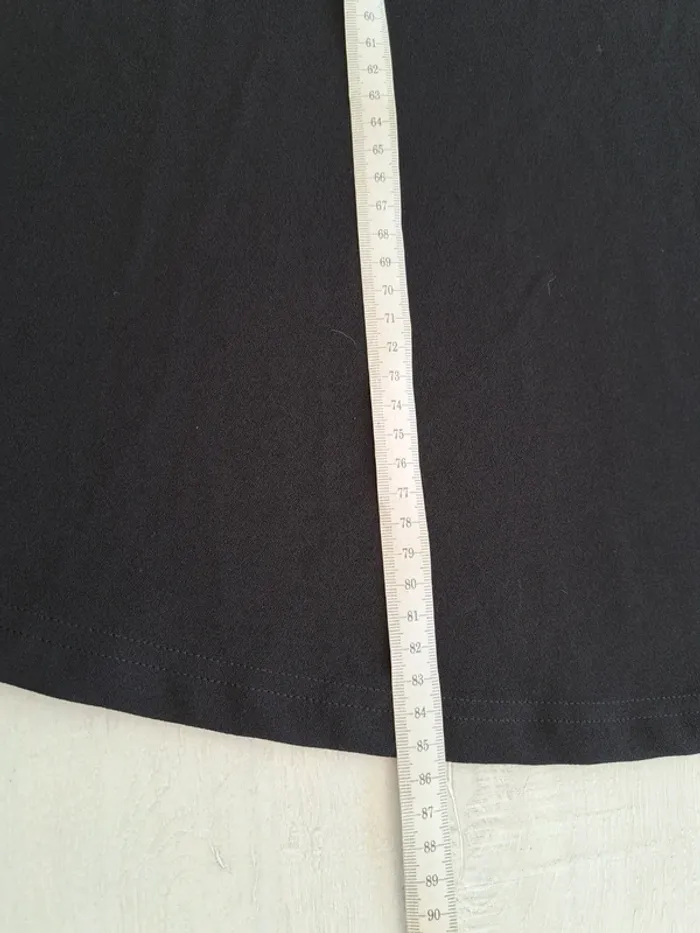 Robe noire Shein - patineuse - taille 36 - décolleté en V plongeant transparent - photo numéro 6