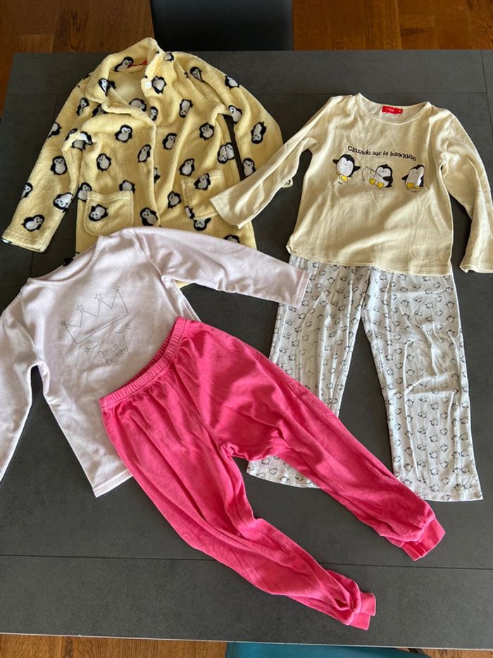 Pyjamas et robe de chambre
