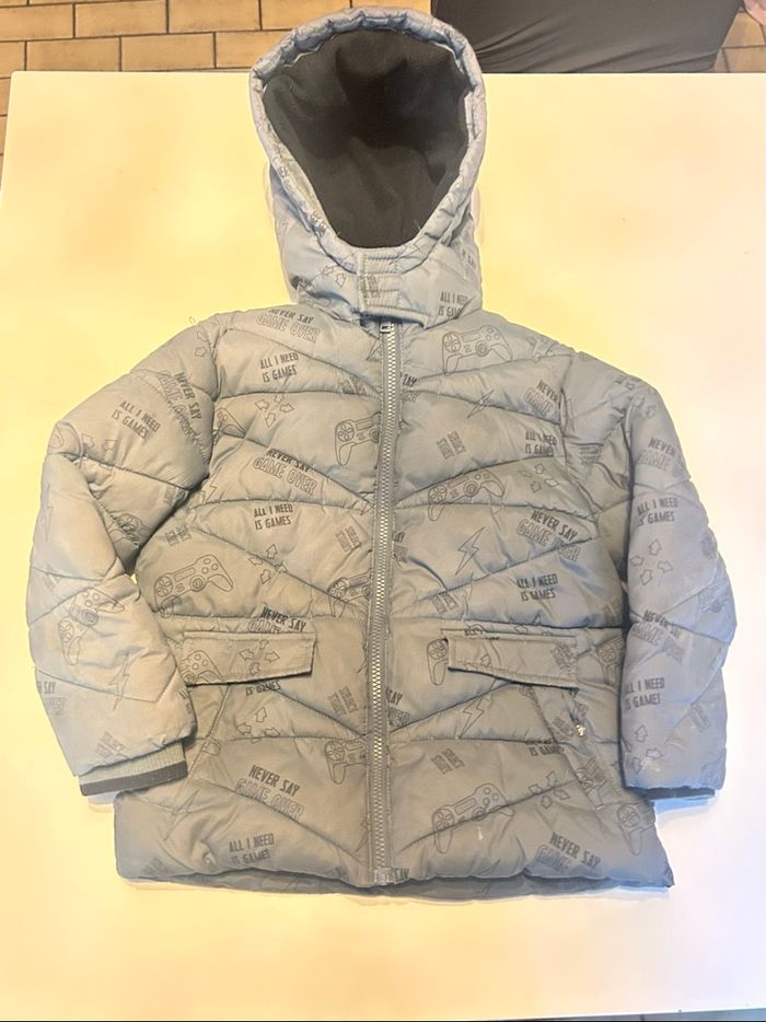 Manteau Hiver chaud TRÈS BON ÉTAT garçon taille 6 ans couleur gris