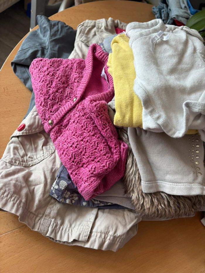 très gros lot vêtements fille 24 mois - photo numéro 2