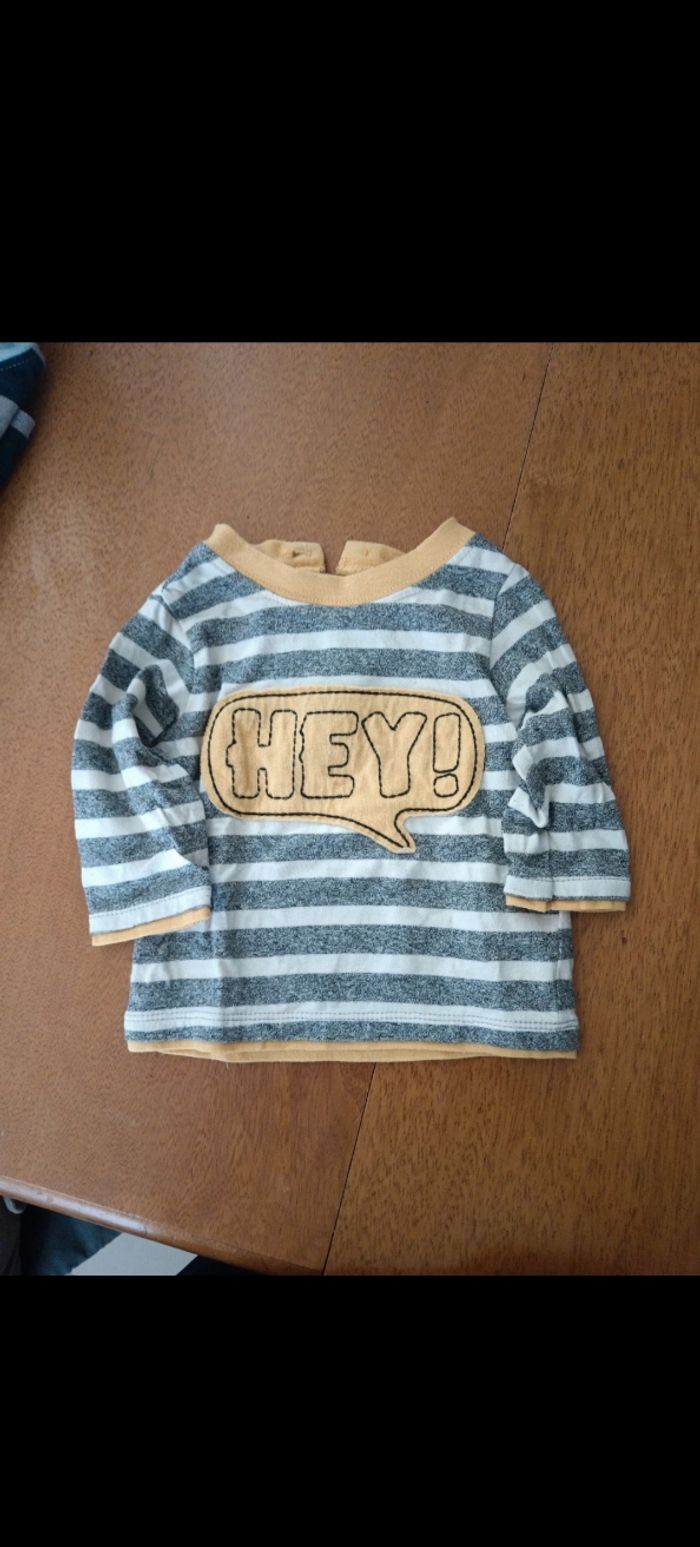 T shirt "hey"