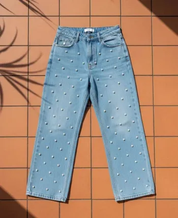 Jean large bleu à pois brodés blancs, taille S, style rétro tendance bohème