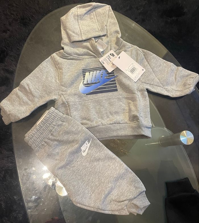 Ensemble Nike bébé - photo numéro 3