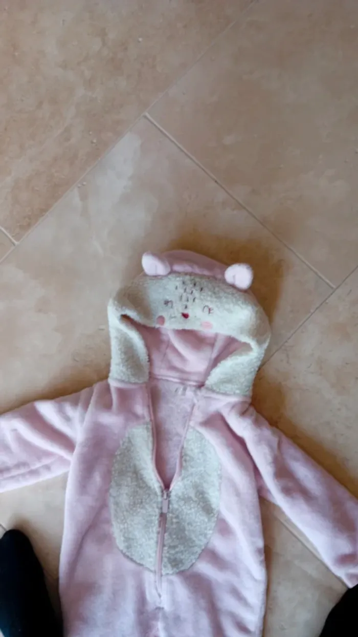 Combinaison 23mois - photo numéro 2