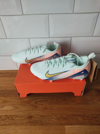 Crampons Nike T 36.5