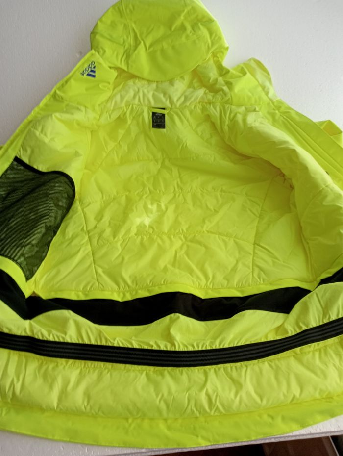 Adidas veste fluo - photo numéro 3