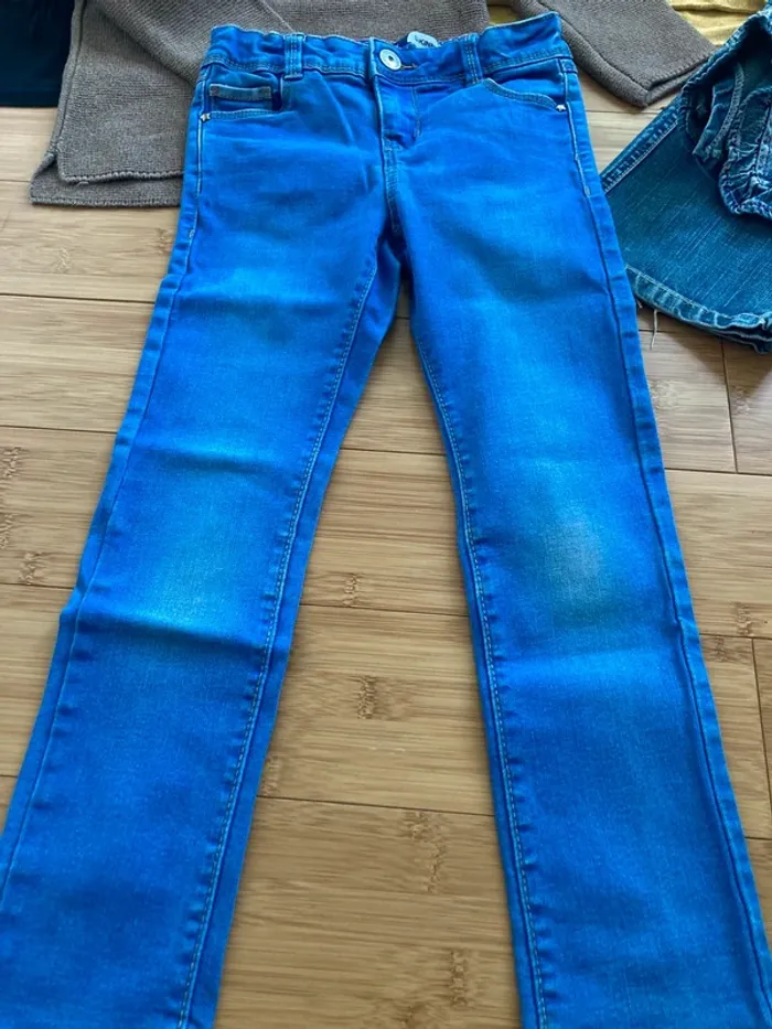 5 ans - Lot de 27 pièces de vêtements sans gros défauts majeurs et de bonne qualité - photo numéro 4