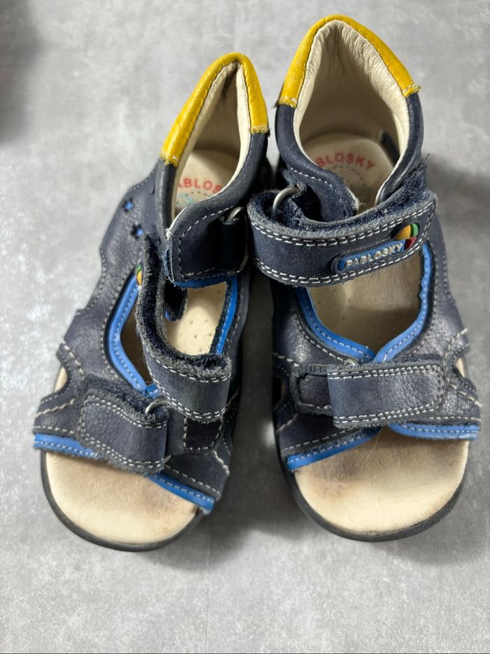 Chaussure sandale taille 23