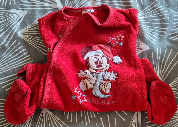 Sur-pyjama rouge Mickey