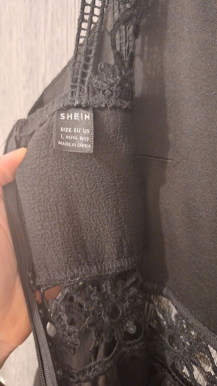 Robe longue à Bretelles noires en dentelle - photo numéro 8